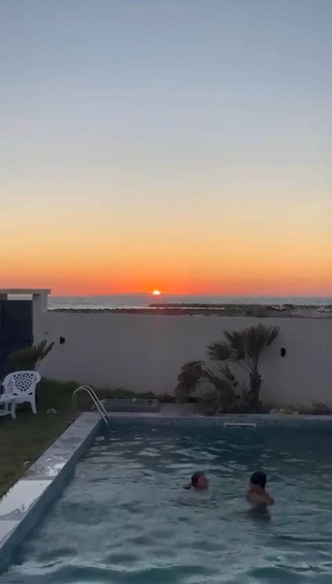 Villa With Pool Right By Water
