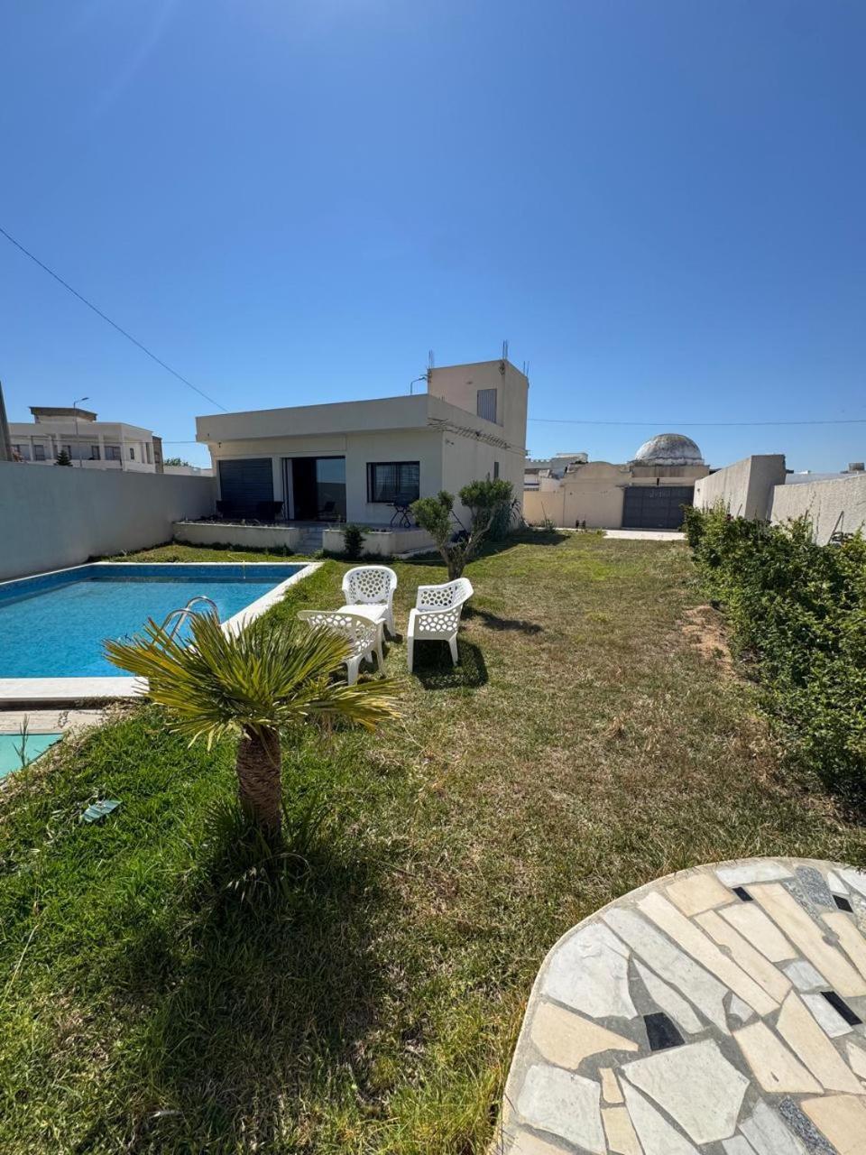 With Pool Right By Water Villa Tunis